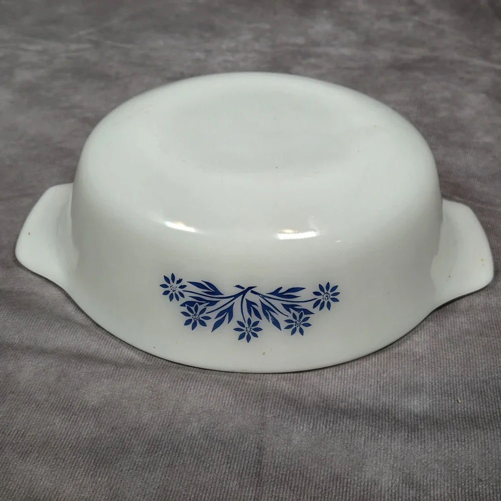 VTG Anchor Hocking‎ Fire King #436 1 Quart Blue Cornflower Casserole Dish